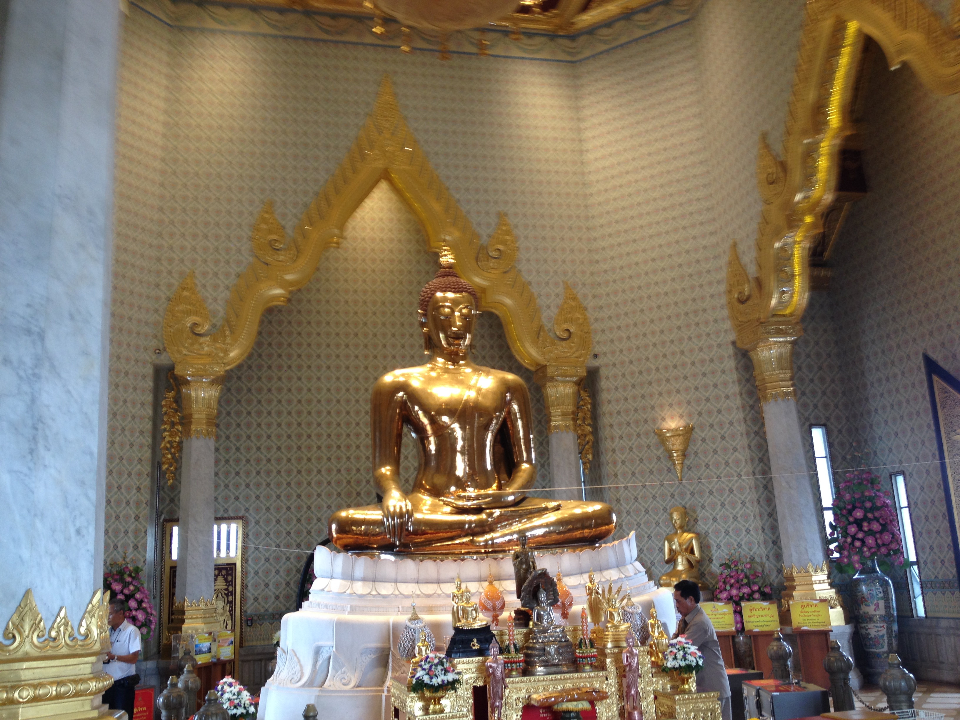 Wat-traimit-Buddha-d'oro-Bangkok