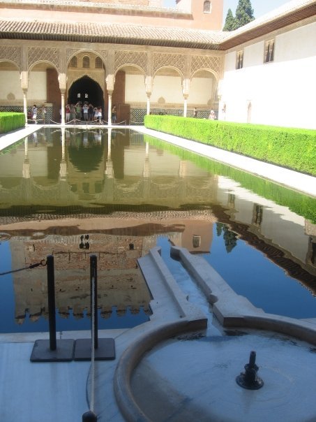 patio-de-los-arrayanes-alhambra-granada