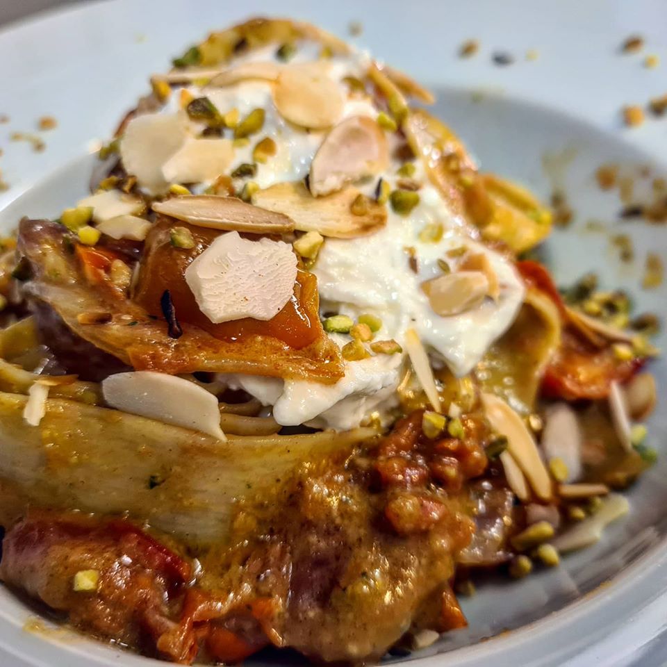 Pappardelle-stracciatella-mandorle-pistacchio