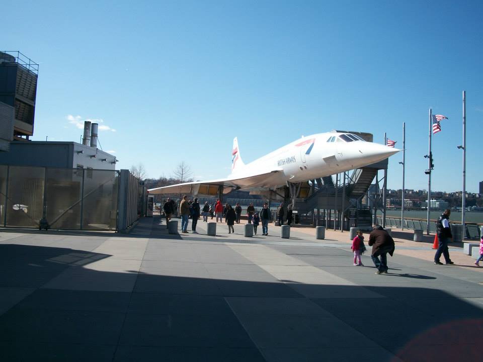 USS-intrepid-esterno
